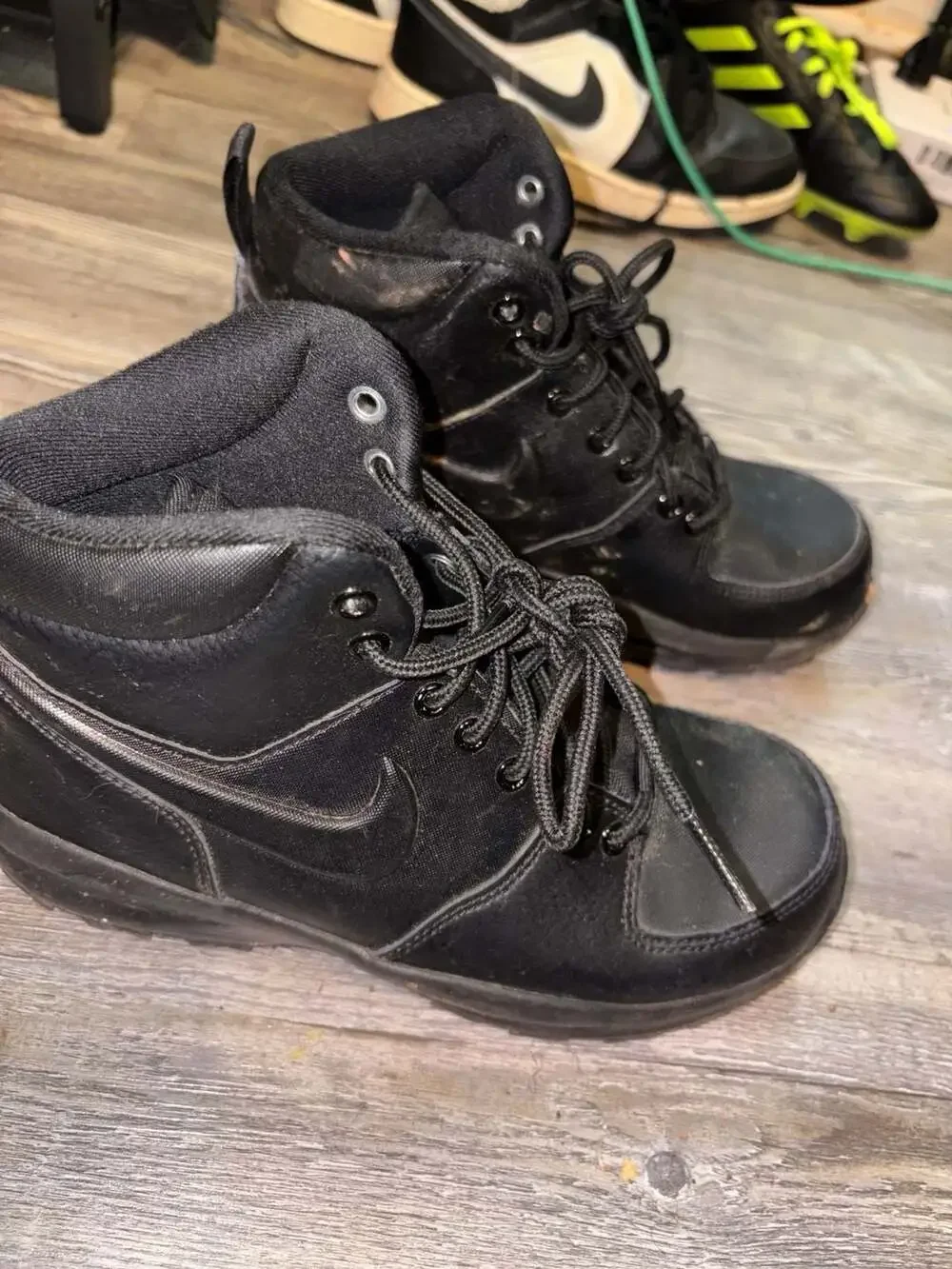 Youth Nike Manoa Leather Hiking Boots - Black